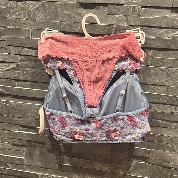 Jessica Simpson Bra and Underwear Set - Picture 2 of 3